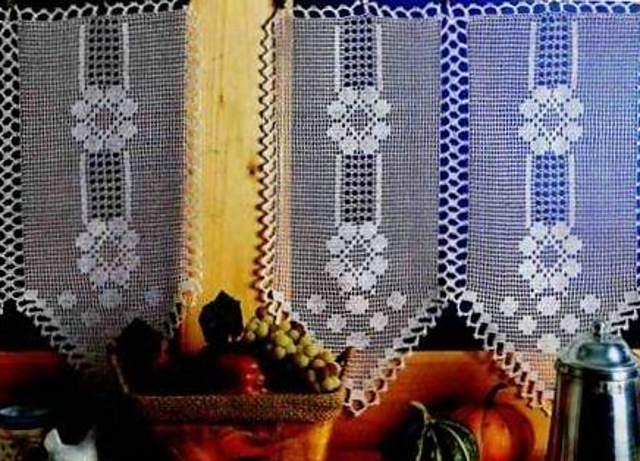 Friendly Cafe Curtains