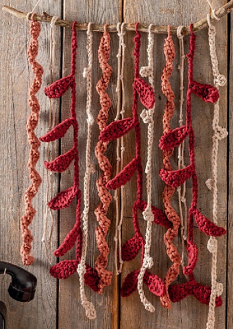 Tisch-Sets und Wandbehang aus Makramee