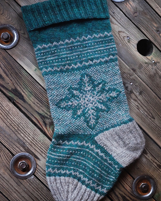 Ravelry: Snowy Holidays pattern by Ellissa Gilbert