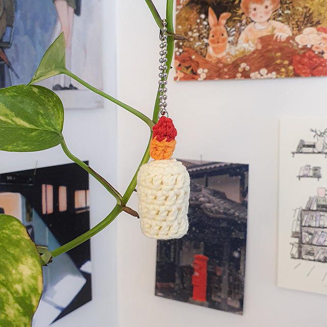 Mini Candle Keyring