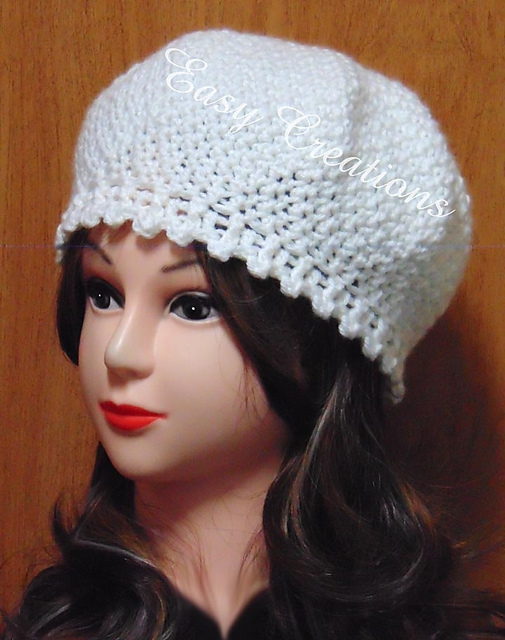 Christmas Kiss Beret