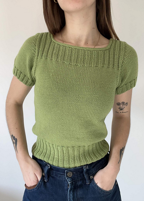 Everything is romantic (EIR) Tee