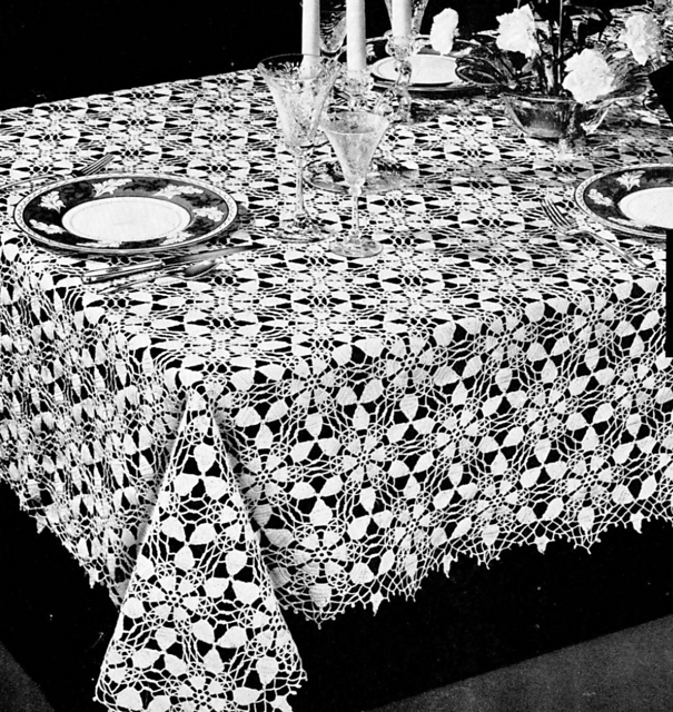 Lacy Star Banquet Cloth