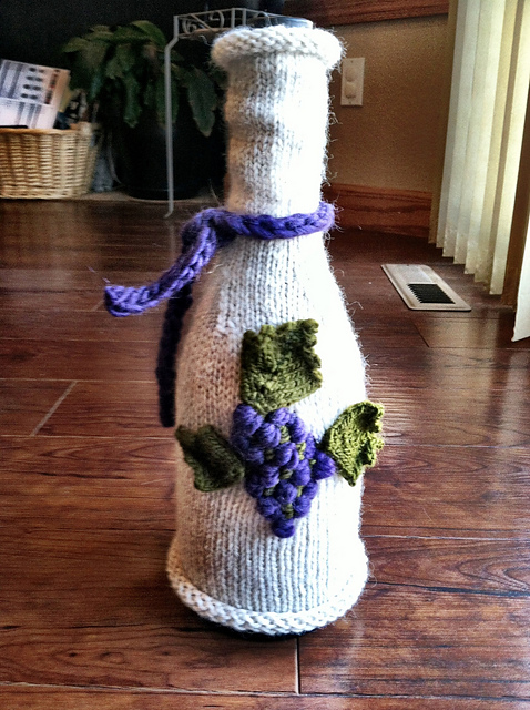 Festive Wine Cozy
