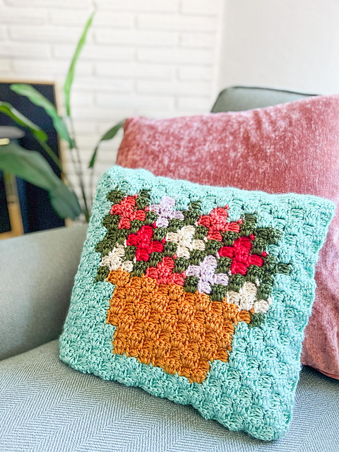 C2C Flower Pot Pillow