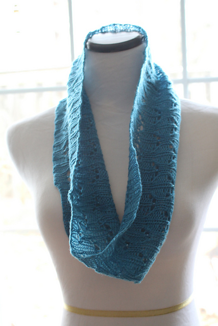 Shimmering Teardrops Cowl
