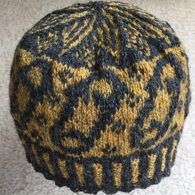 Ravelry Safety Pin Beanie pattern by Evelyn A. Clark