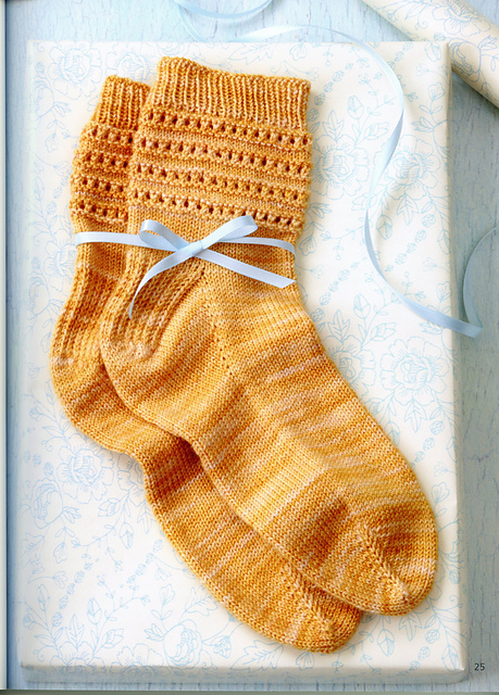 Eyelet Toe-Up Socks