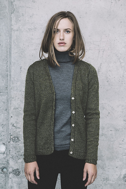 KBG 12 Cardigan