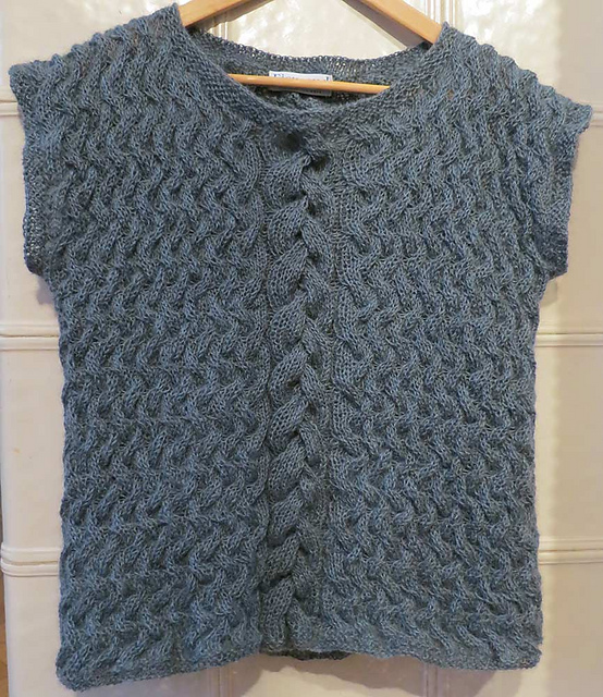 # 20 Sleeveless Sweater / Pullunder