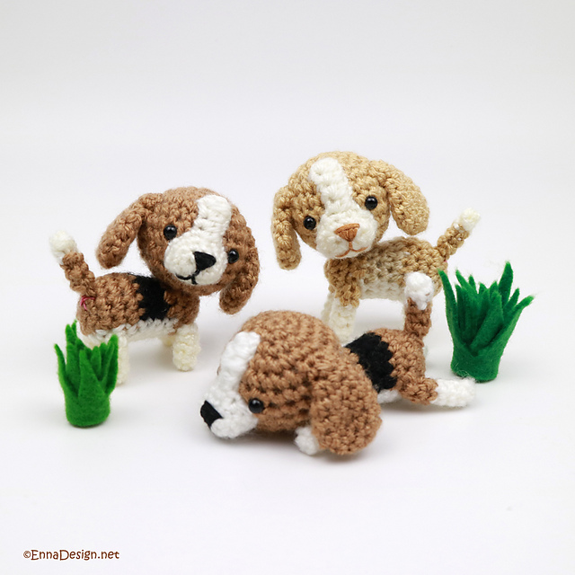 Ravelry: Palm-Sized Puppy-Beagle pattern by Enna Design
