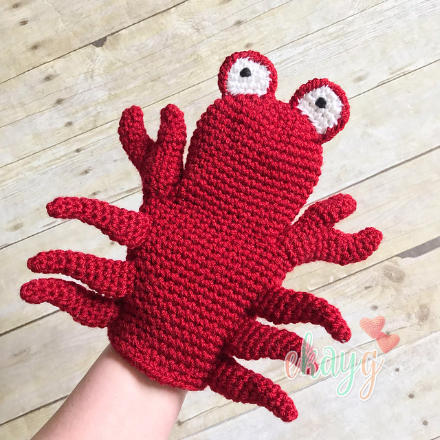 Ravelry Crab Hand Puppet pattern by Erin Greene
