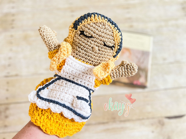 Alice in Wonderland Hand Puppet