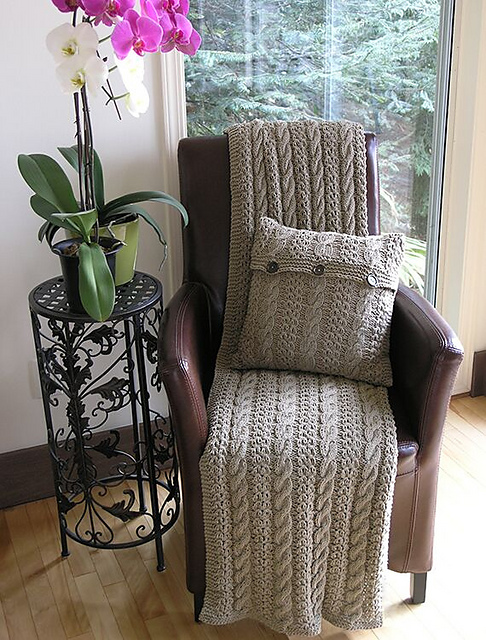 Coin Lace and Cable Throw and Cushion