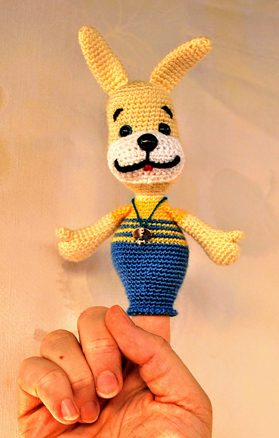 A Little Hare (finger puppet)