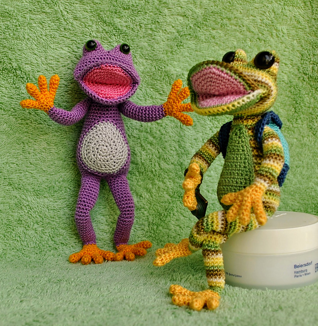 Frog Amigurumi wireframe doll