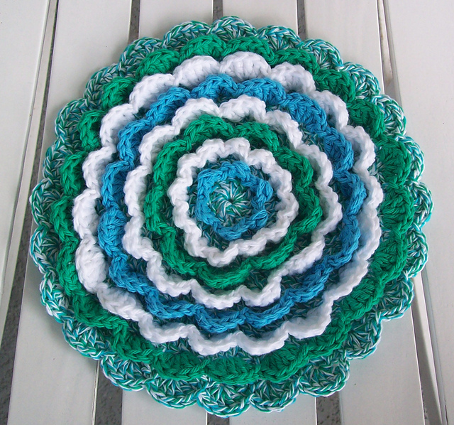 Chrysanthemum Hot Pad