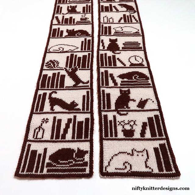 Cozy Cat Shelf Scarf