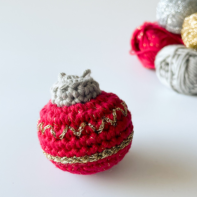 Christmas Bauble Amigurumi