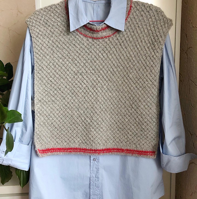 Charming vest neckband