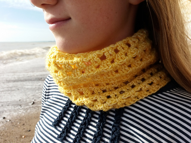 Sunshine Cowl