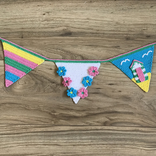 Springtime Seaside Bunting