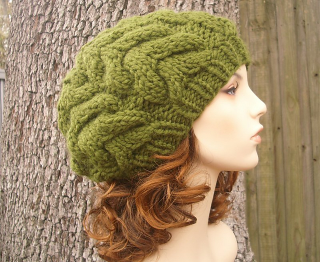 The Horseshoe Cable Beret