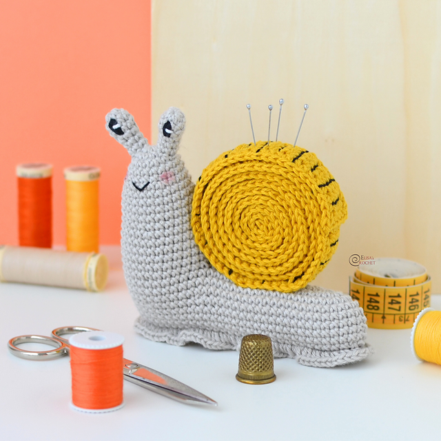 Winnie the crafter Snail