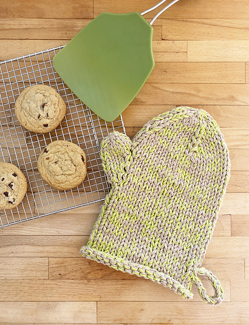 The Perfect Oven Mitt