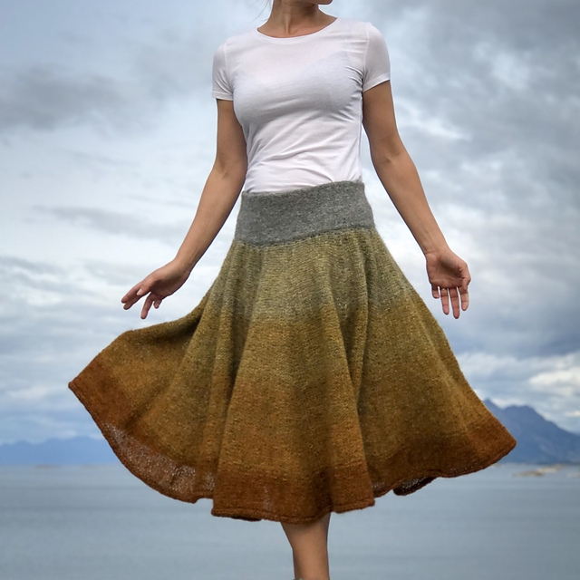 Skjørt På Vranga / Inside Out Skirt