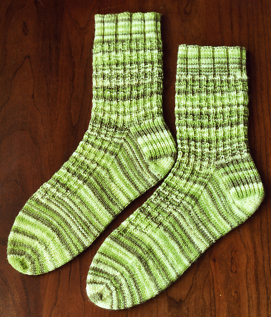 Jog-in-the-Rib Socks