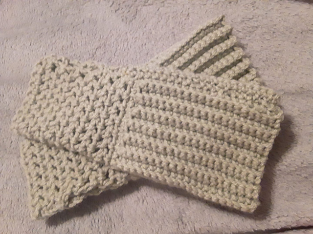 Easy Crochet Fingerless Mitts