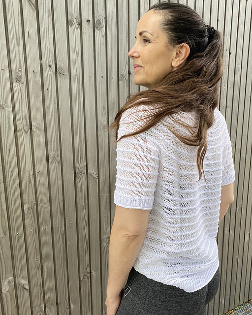 Stribelade Tee