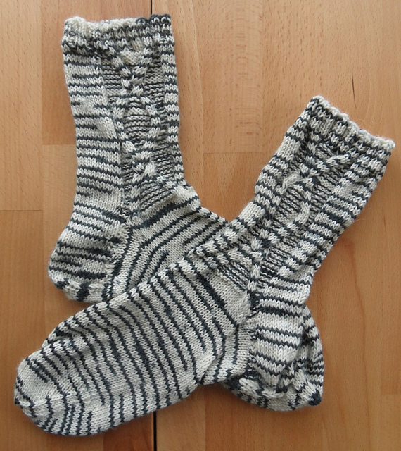 # 16 Rautensocken