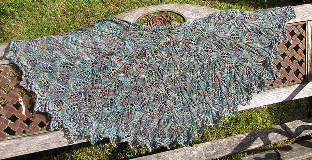 Lilium Shawlette