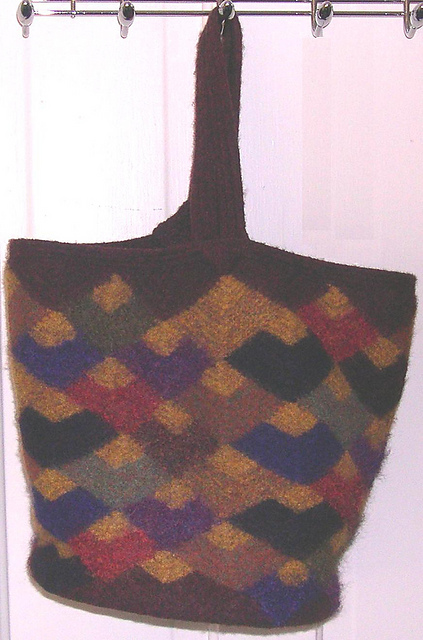 Diamond Tote Bucket