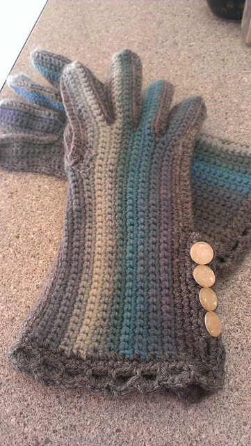 Vertical Stripped Gloves