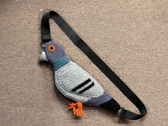 Pigeon Purse