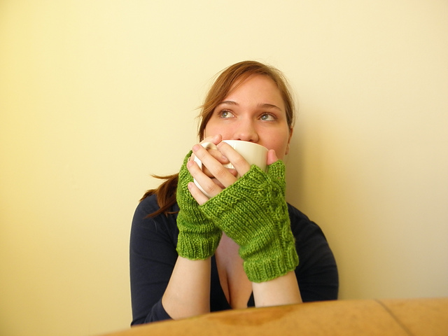 Chasing Circles Mitts