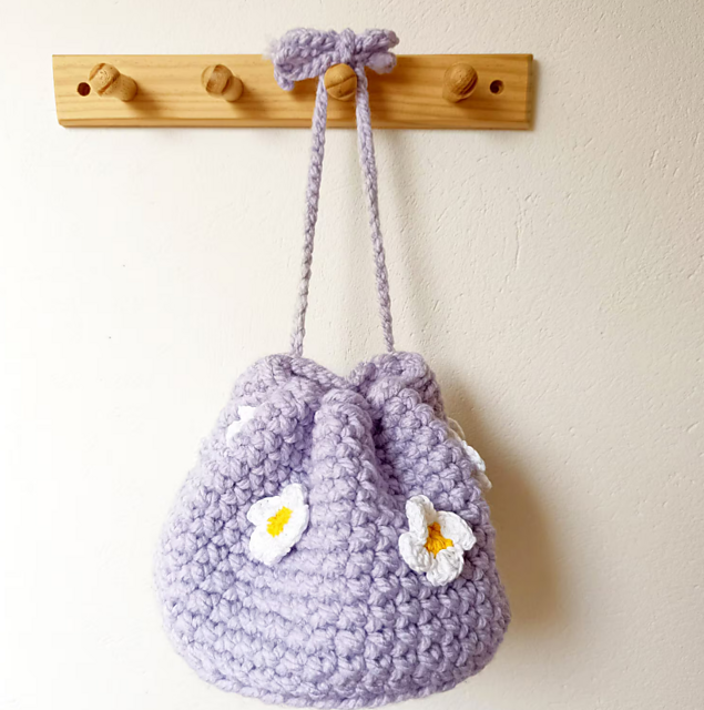 Bellis Pouch