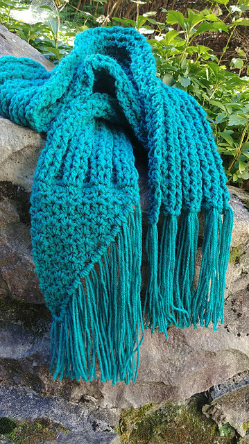Asymmetric Wide Ridges Scarf