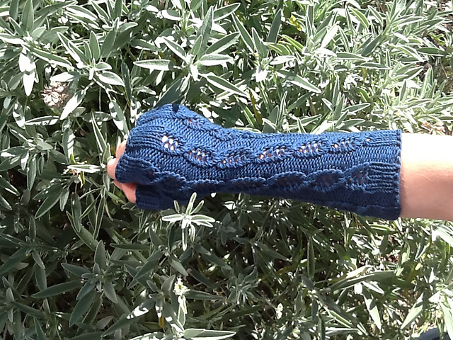 Chain Link Mitts
