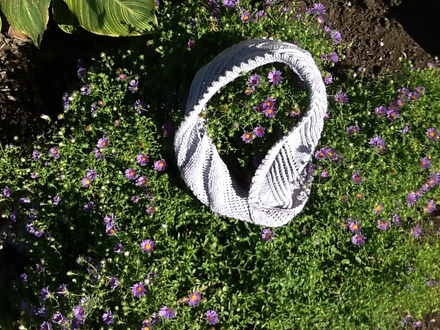 Picot and Lace Cowl