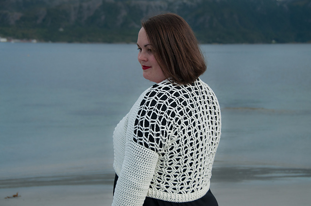 Summer Sea Cropped Cardigan on Ravelry