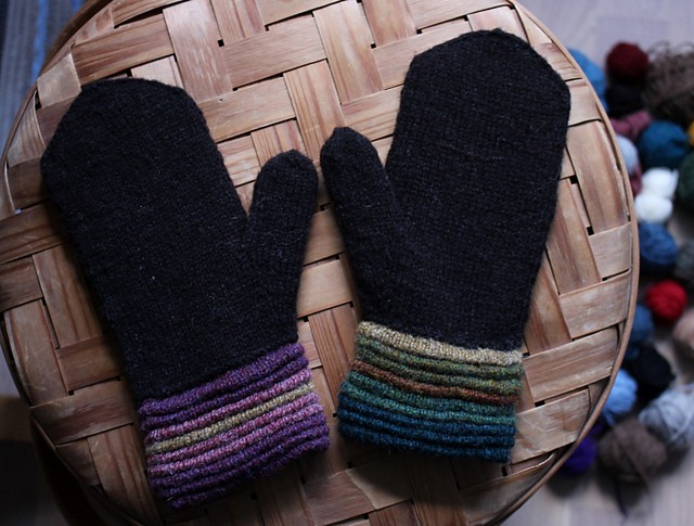 Chubby Stripes Mittens / Knubbiga Ränder