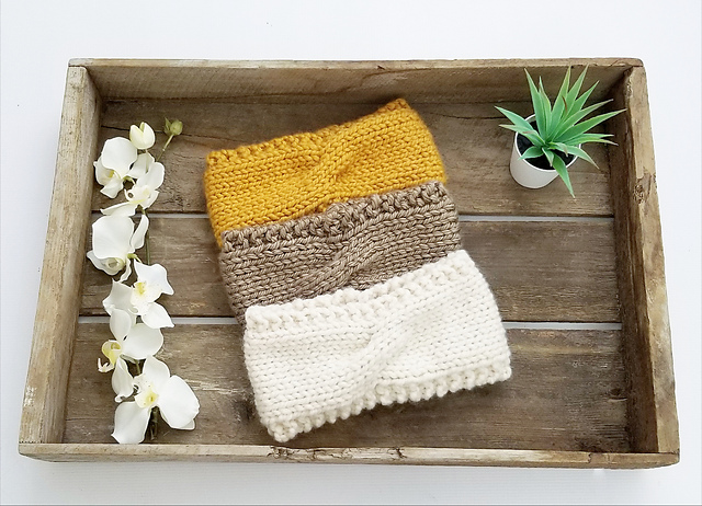 Easy Twist Earwarmer