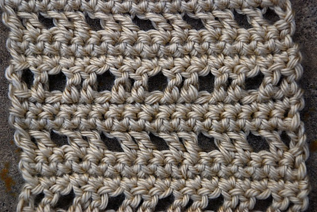 Grid Lace Scarf Version 2 -- Non-Leaning Version