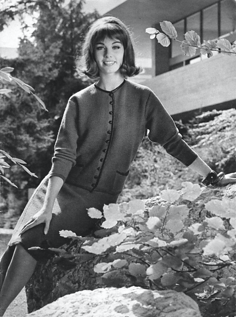 1355 Lady's two-piece suit
