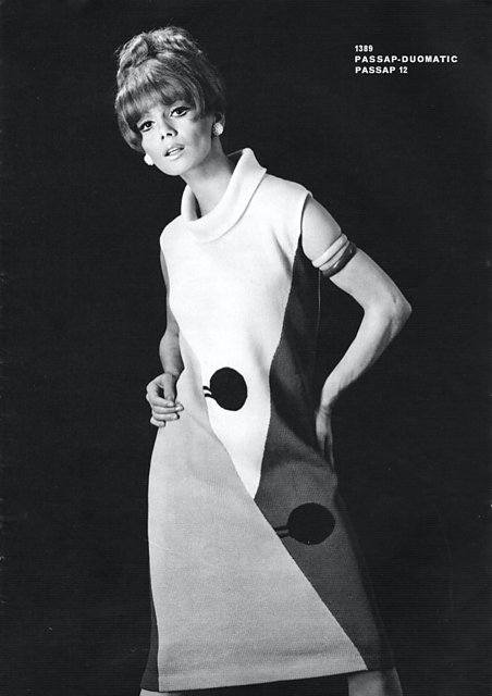 1389 Dress for teenager