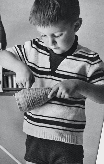 1470 Boy's sweater and pants